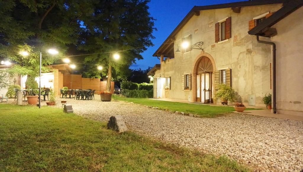 Agriturismo Fior Di Pesco Hotell Sommacampagna Exteriör bild