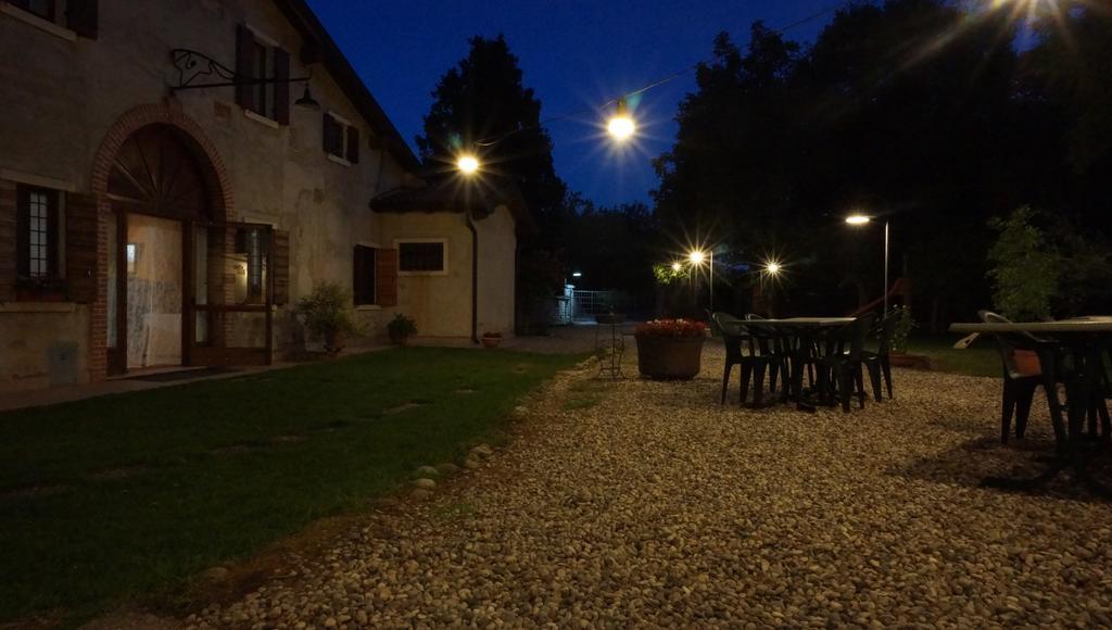 Agriturismo Fior Di Pesco Hotell Sommacampagna Exteriör bild