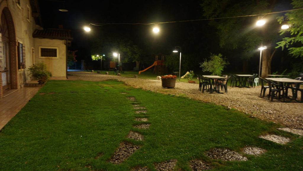 Agriturismo Fior Di Pesco Hotell Sommacampagna Exteriör bild